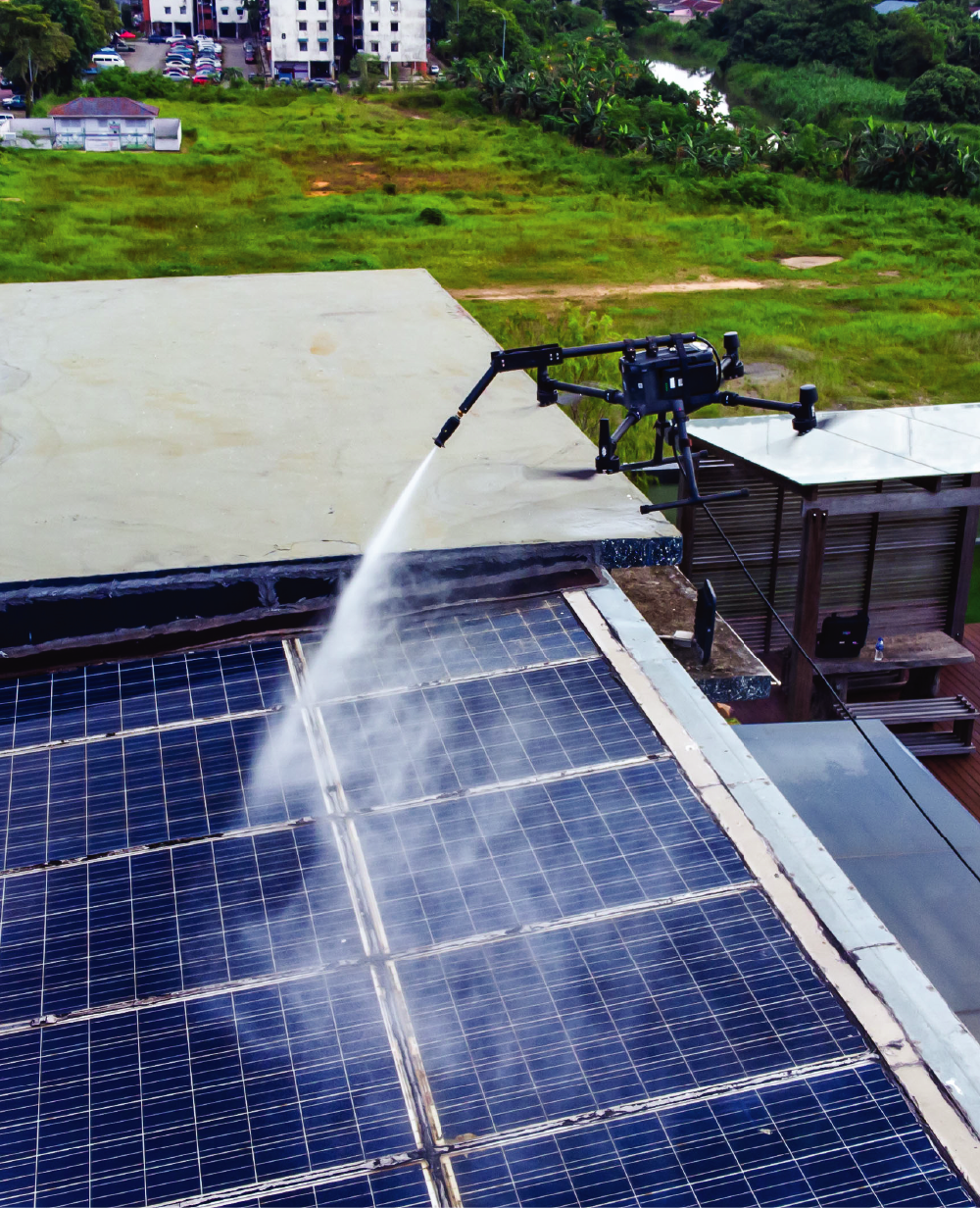 Spider Clean & Peakfly | Solar Panel Cleaning